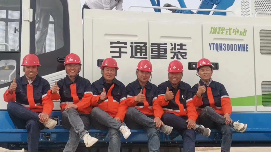 “五一他們依然在崗，服務(wù)很周到，我們很安心。”