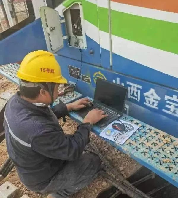 “五一他們依然在崗，服務(wù)很周到，我們很安心。”